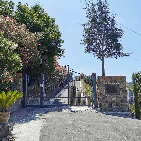 Villa Le Agavi & *